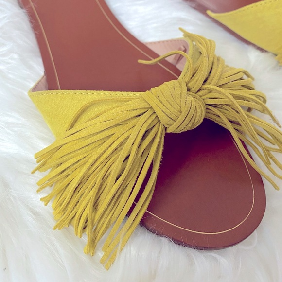 SOLD ✨NEW | ZARA | Yellow suede fringed sandals - Picture 3 of 5